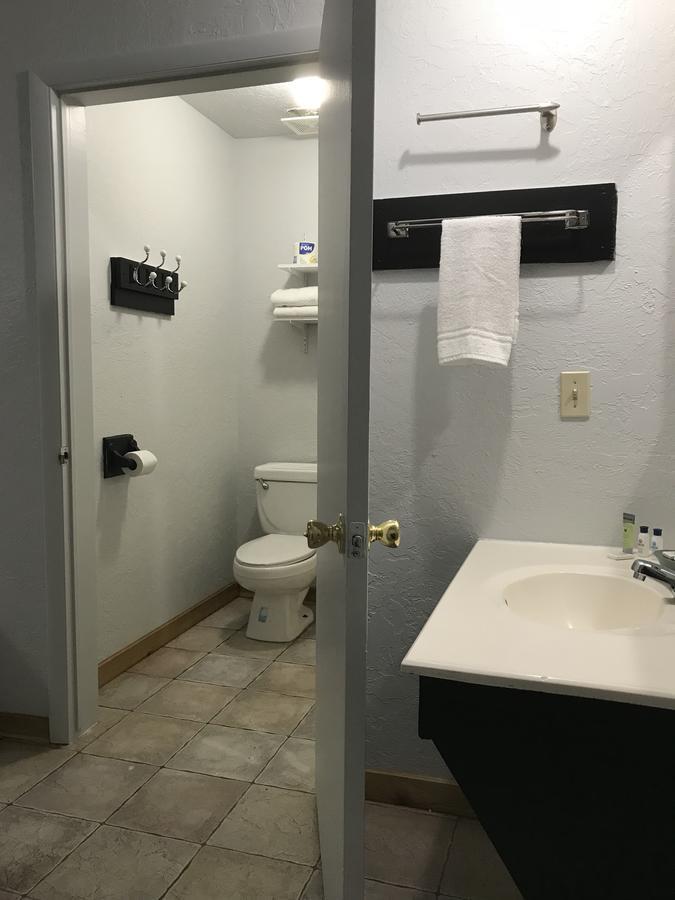 Arrowhead Point Lodge & Campground Kingston Εξωτερικό φωτογραφία